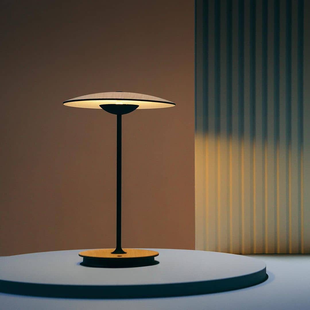 Lampe de table Marset Ginger – Design en métal chic avec éclairage LED intégré