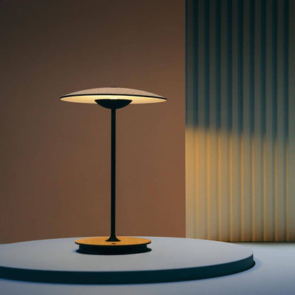 Lampe de table Marset Ginger – Design en métal chic avec éclairage LED intégré