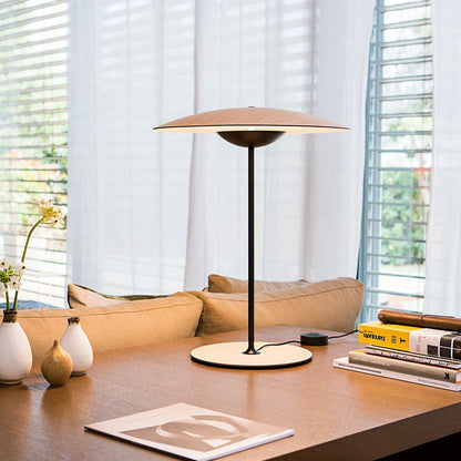 Lampe de table Marset Ginger – Design en métal chic avec éclairage LED intégré