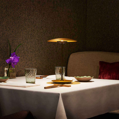 Lampe de table Marset Ginger – Design en métal chic avec éclairage LED intégré