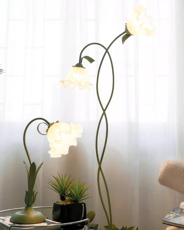Elegant Calla Lily Floor Lamp – A Touch of Sophistication for Your Space