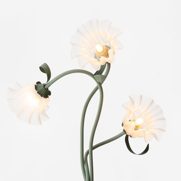 Elegant Calla Lily Floor Lamp – A Touch of Sophistication for Your Space