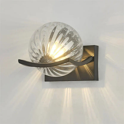 Modern and sleek LED wall light in glass - Durable and elegant design perfect for your living room, bedroom, and hallway