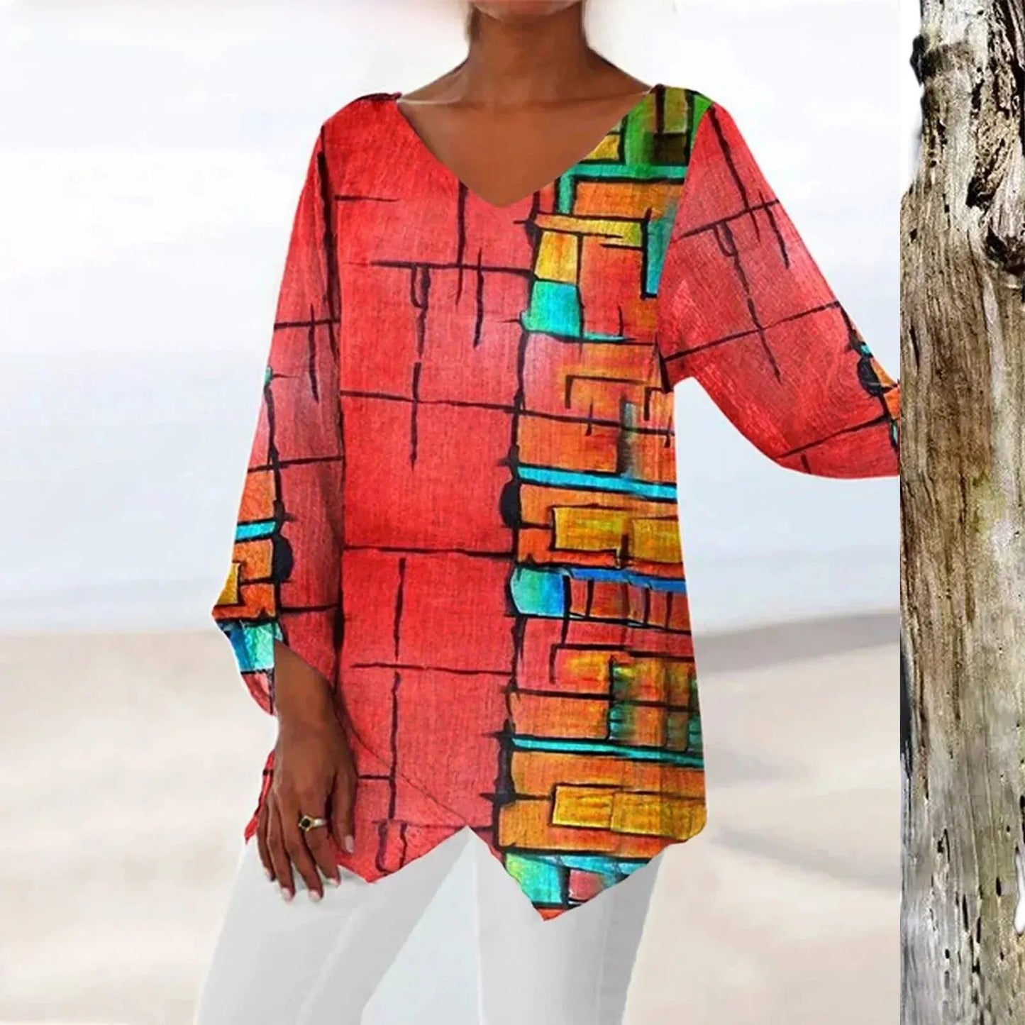 Haut Blanc Femme Élégant avec Décolleté en V et Imprimé – Confort et Style pour Toutes Occasions