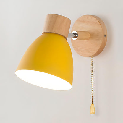 Elegante noordelijke houten wandlamp - Hedendaags ontwerp met praktische trekkoordschakelaar en verfijnde afwerking