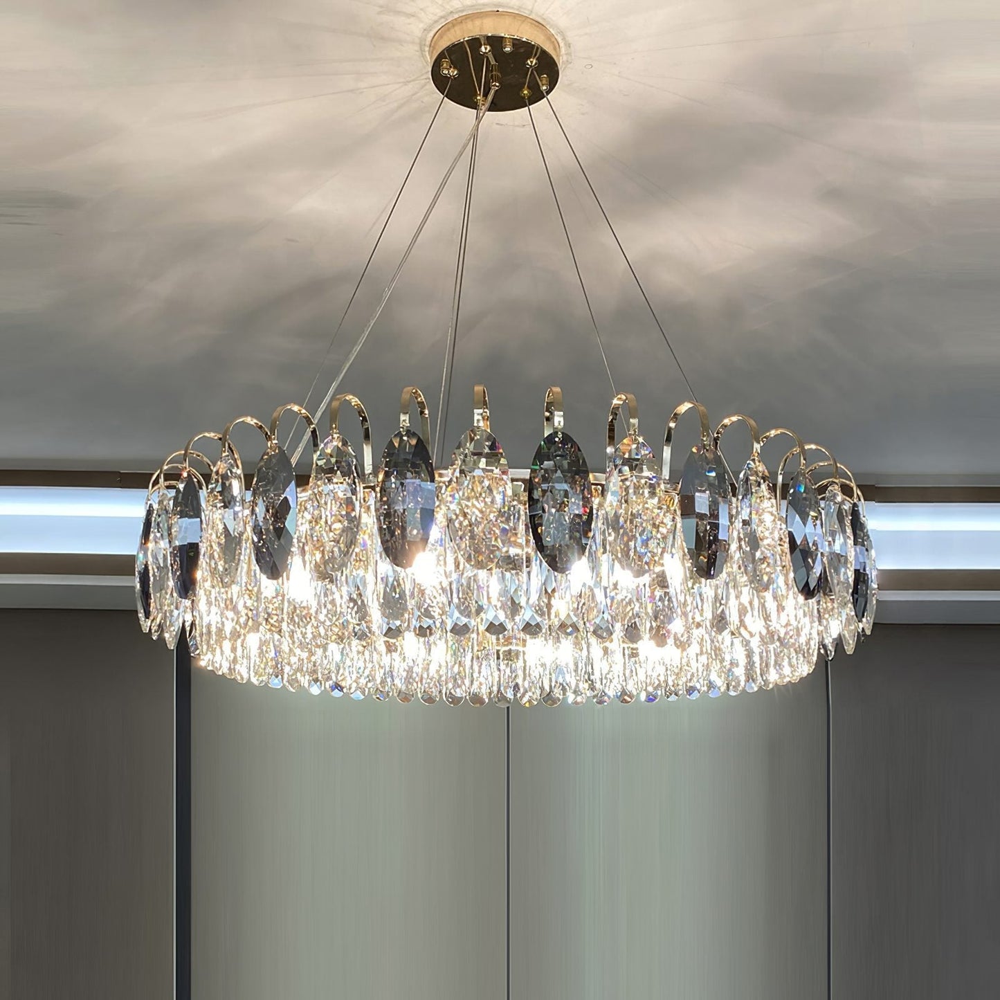 Chandelier en cristal K9 élégant – Éblouissante lumière LED rose gold avec fonction dimmable (Disponible en différentes tailles)