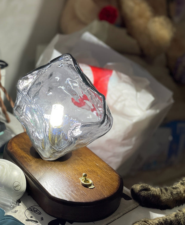 Chic Ice Stone glass table lamp – Elegant blend of metal and wood base