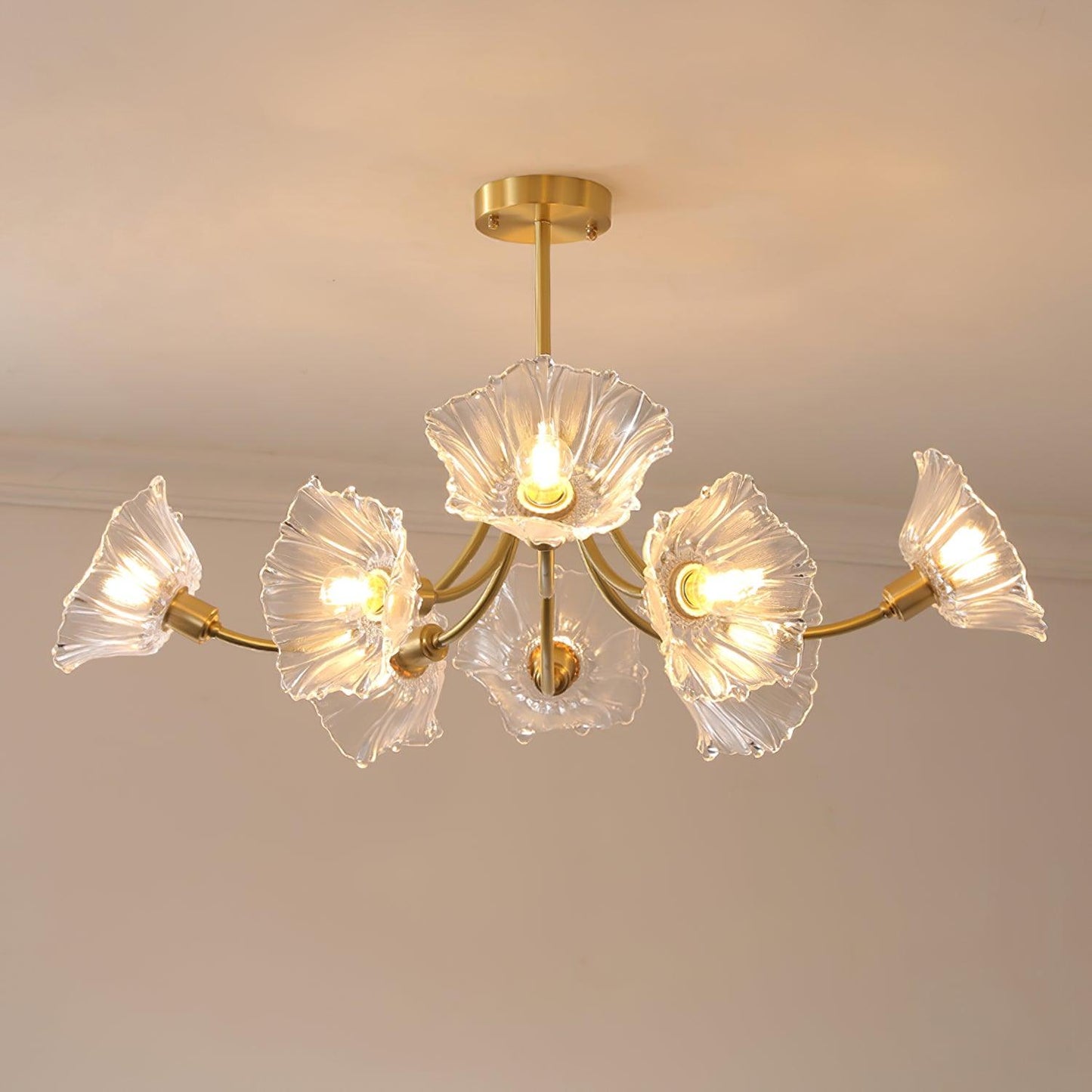 Superb Glass and Brass Chandelier Kalin – Exquisite Floral Elegance for Your Living and Dining Spaces