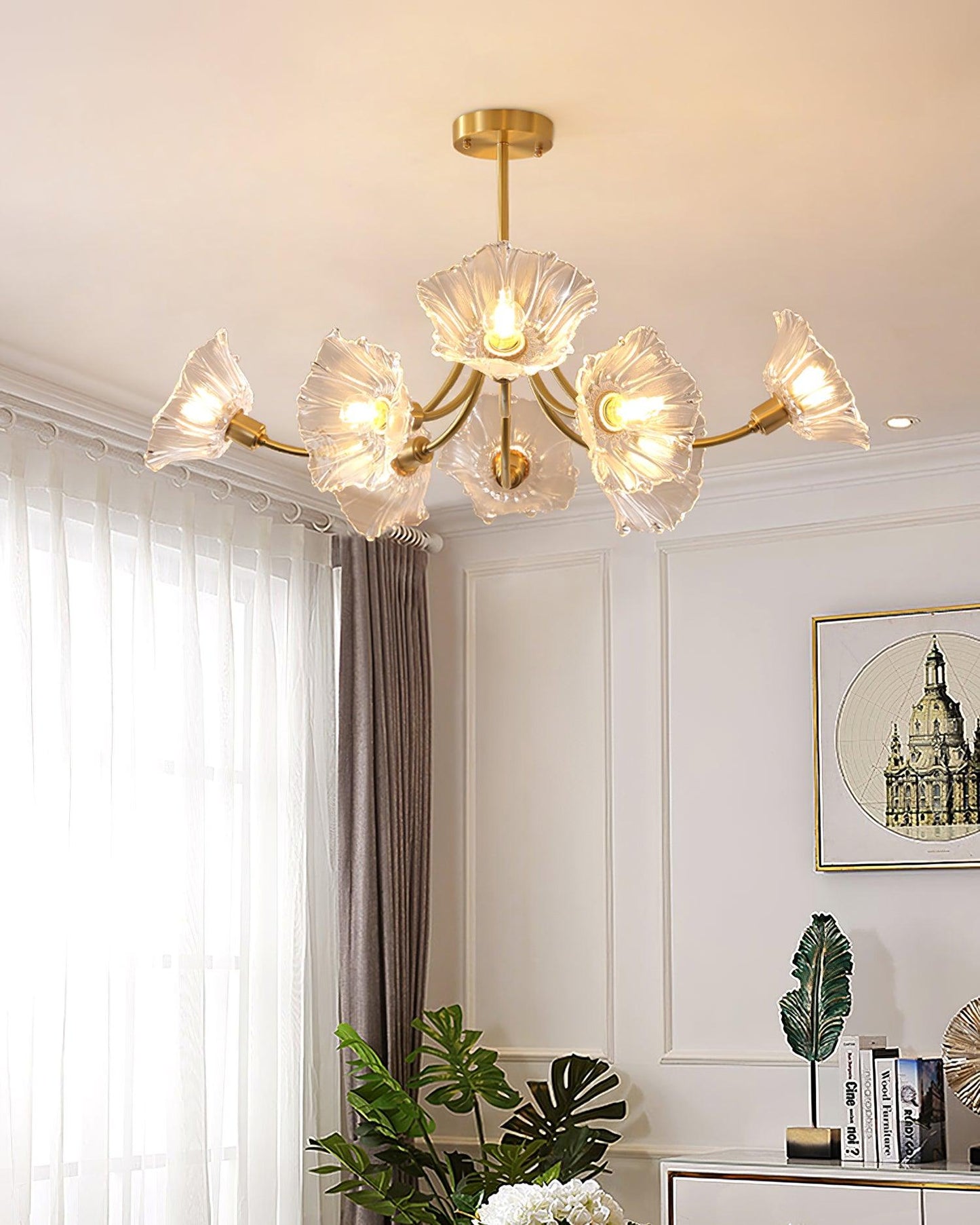 Superb Glass and Brass Chandelier Kalin – Exquisite Floral Elegance for Your Living and Dining Spaces