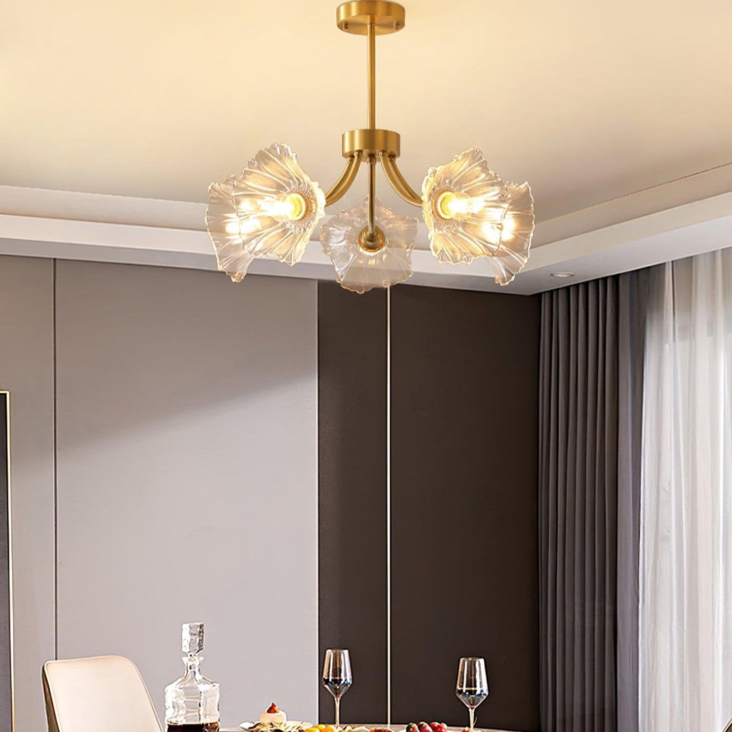Superb Glass and Brass Chandelier Kalin – Exquisite Floral Elegance for Your Living and Dining Spaces