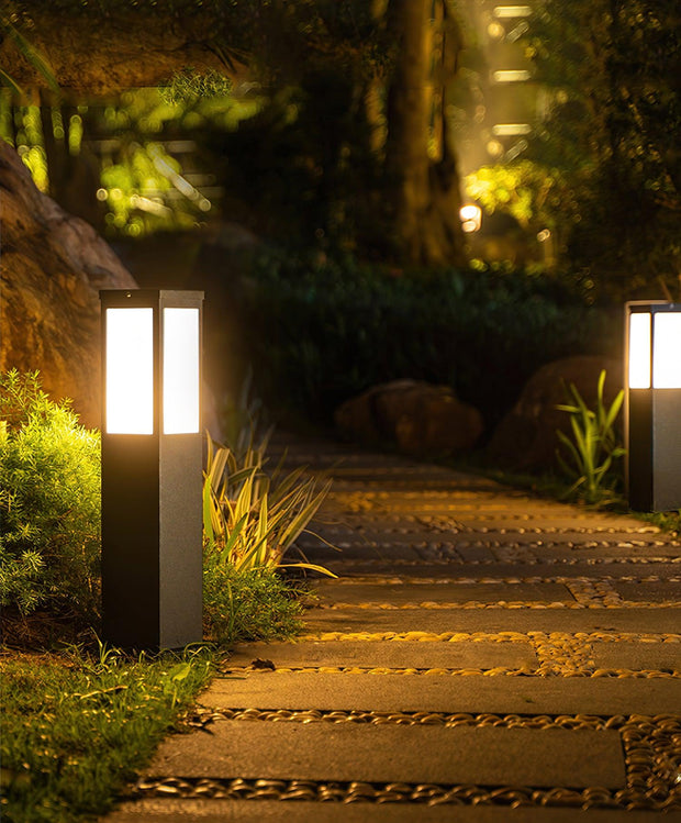 Kuzco Sleek Outdoor Marker Lamp – Contemporary aluminum design with integrated LED lighting