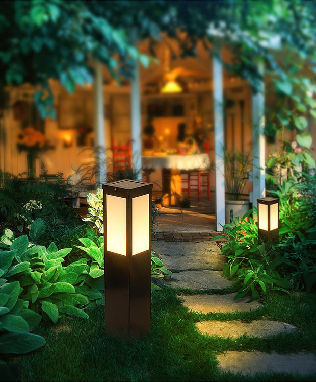 Kuzco Sleek Outdoor Marker Lamp – Contemporary aluminum design with integrated LED lighting