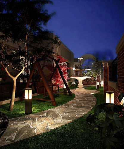 Lampe de balisage extérieure Kuzco Sleek – Design contemporain en aluminium avec éclairage LED intégré