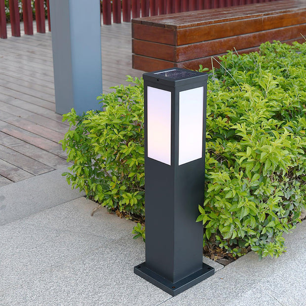 Kuzco Sleek Outdoor Marker Lamp – Contemporary aluminum design with integrated LED lighting