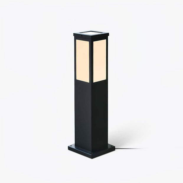 Kuzco Sleek Outdoor Marker Lamp – Contemporary aluminum design with integrated LED lighting
