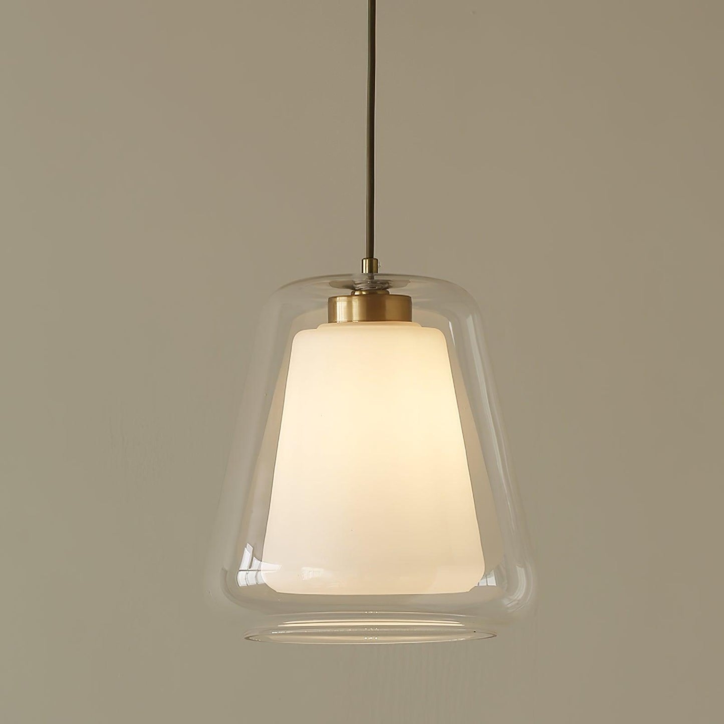 Suspension en verre Lucinda Élégante - Style contemporain LED avec base en métal robuste