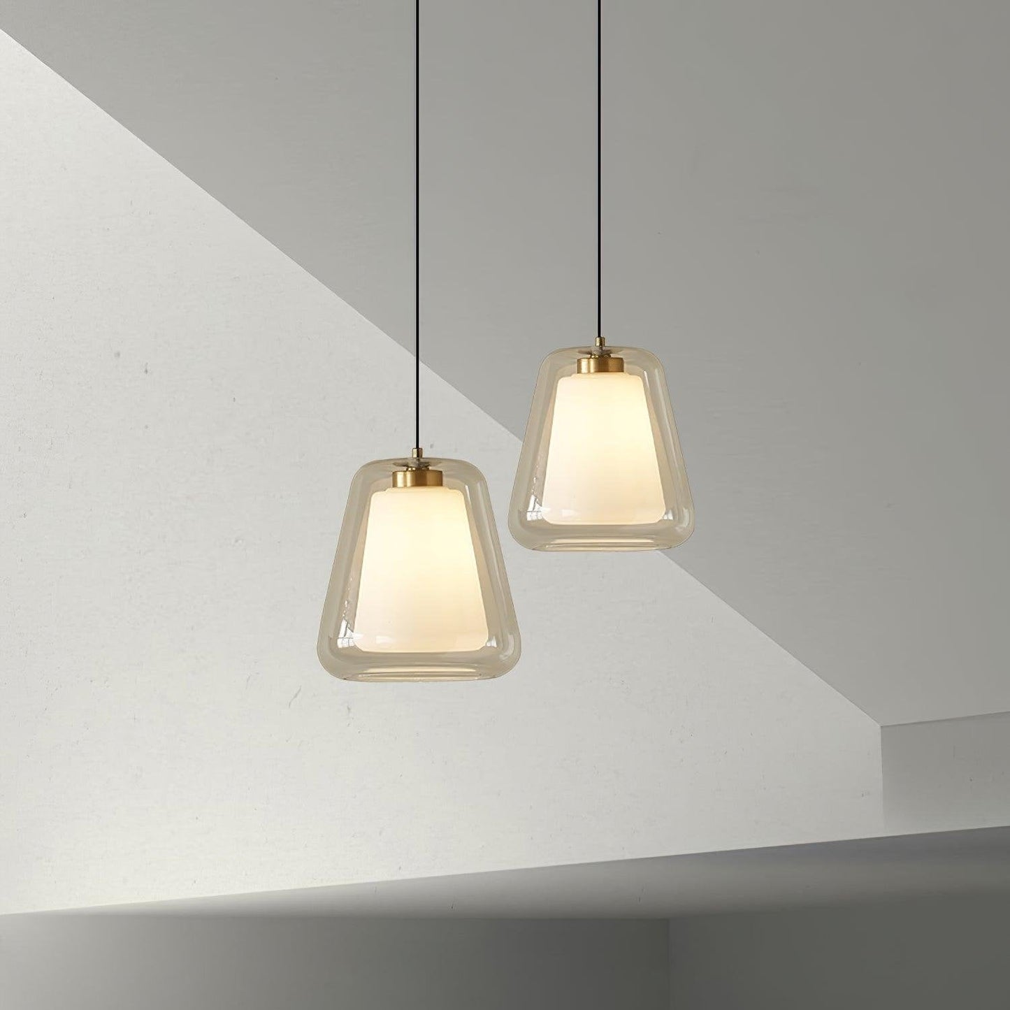 Suspension en verre Lucinda Élégante - Style contemporain LED avec base en métal robuste