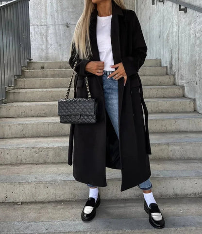 Dubbeknoops wollen mantel voor dames – elegant en warm voor de winter