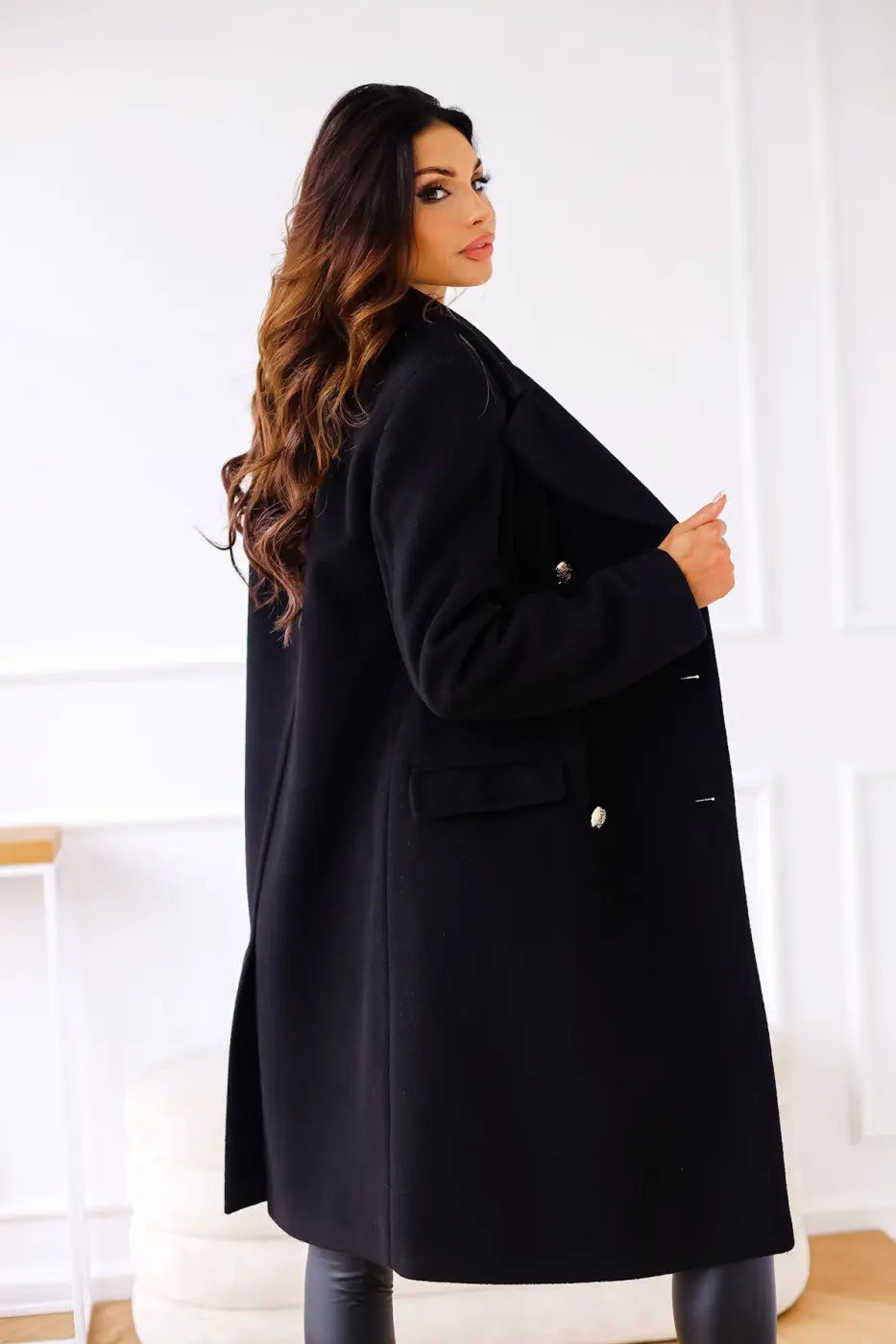 Manteau en Laine Femme Long à Double Boutonnage – Élégance Classique et Confort Optimal