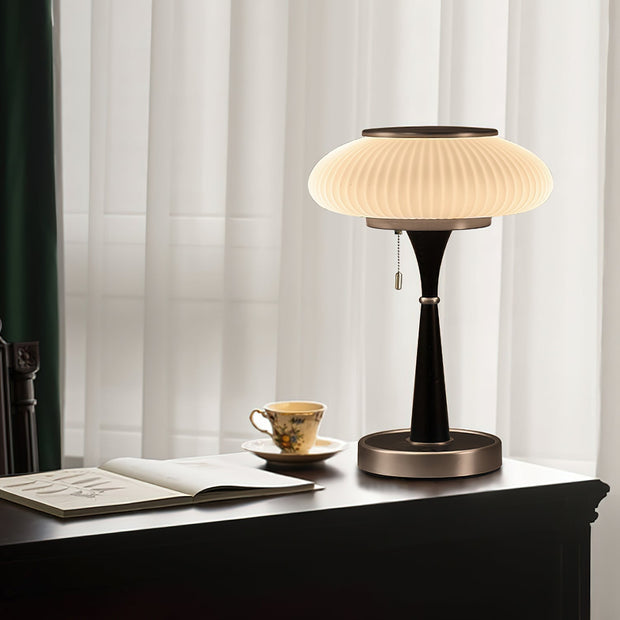 Lampe de table Matsutake – Design éco-chic avec des éléments en métal, bois et verre
