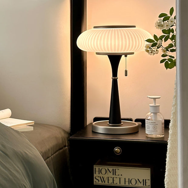 Lampe de table Matsutake – Design éco-chic avec des éléments en métal, bois et verre