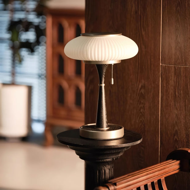 Lampe de table Matsutake – Design éco-chic avec des éléments en métal, bois et verre