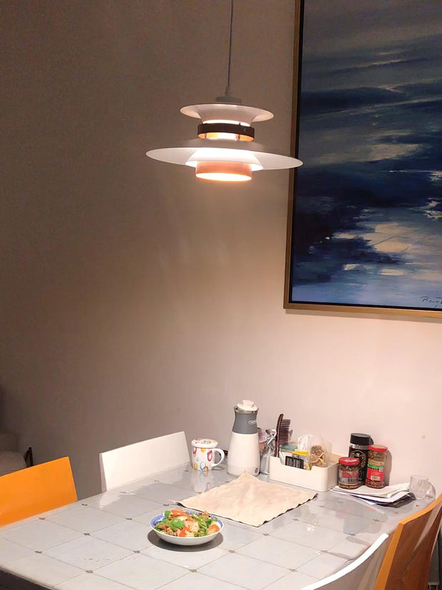 Mercero Elegant LED Pendant – A Touch of Elegance Made from High-Quality Materials