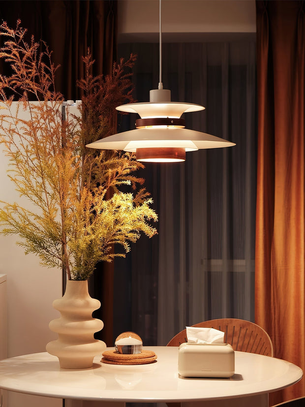 Mercero Elegant LED Pendant – A Touch of Elegance Made from High-Quality Materials