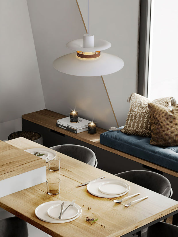 Mercero Elegant LED Pendant – A Touch of Elegance Made from High-Quality Materials