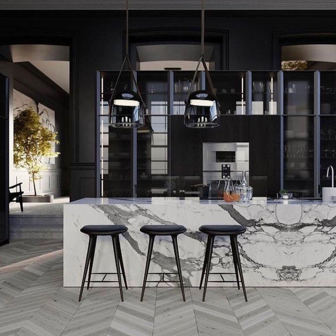 Suspension Élégante Minimaliste Mona – Métal et Verre Design LED Chic