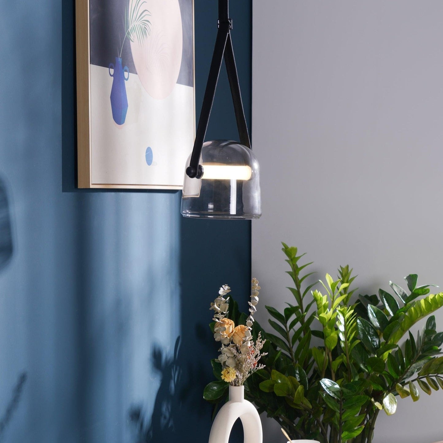 Suspension Élégante Minimaliste Mona – Métal et Verre Design LED Chic