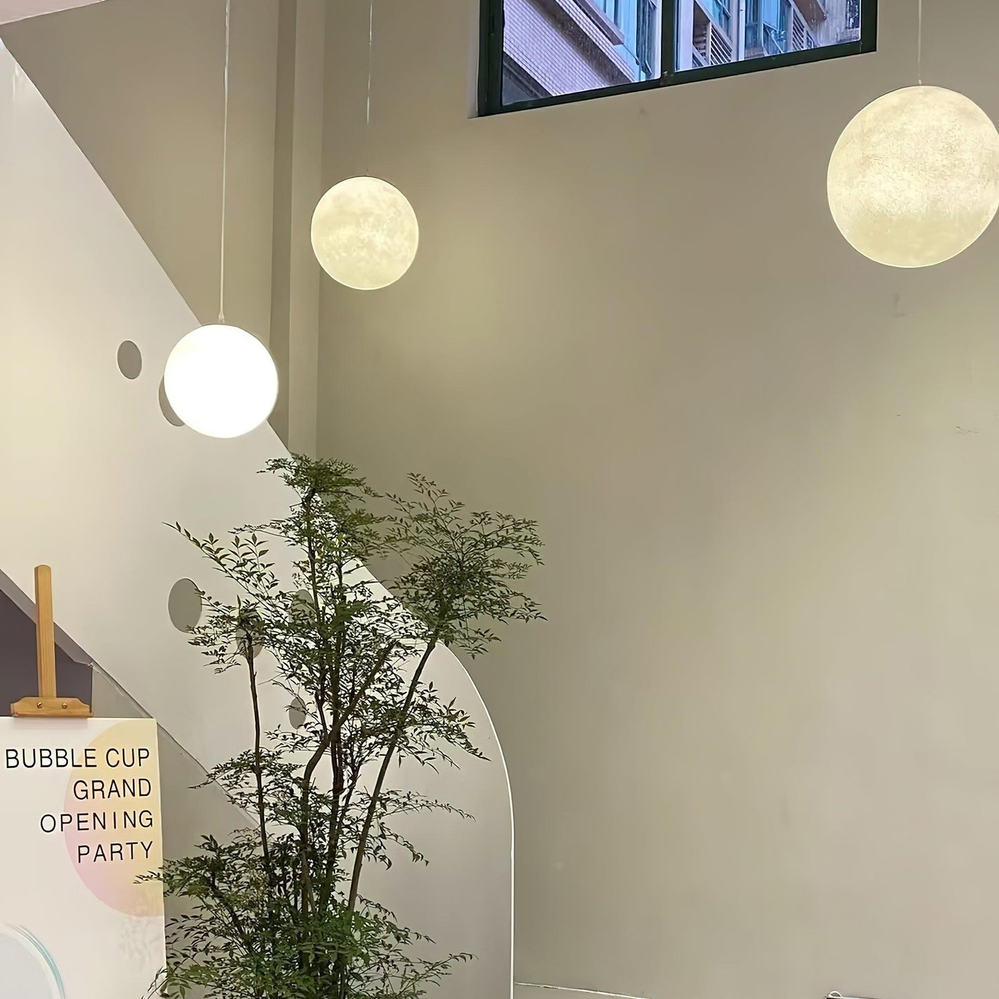 Luminaires Pendentifs LED Lune Envoûtants – Design Élégant et Apaisant Parfait pour Créer une Ambiance