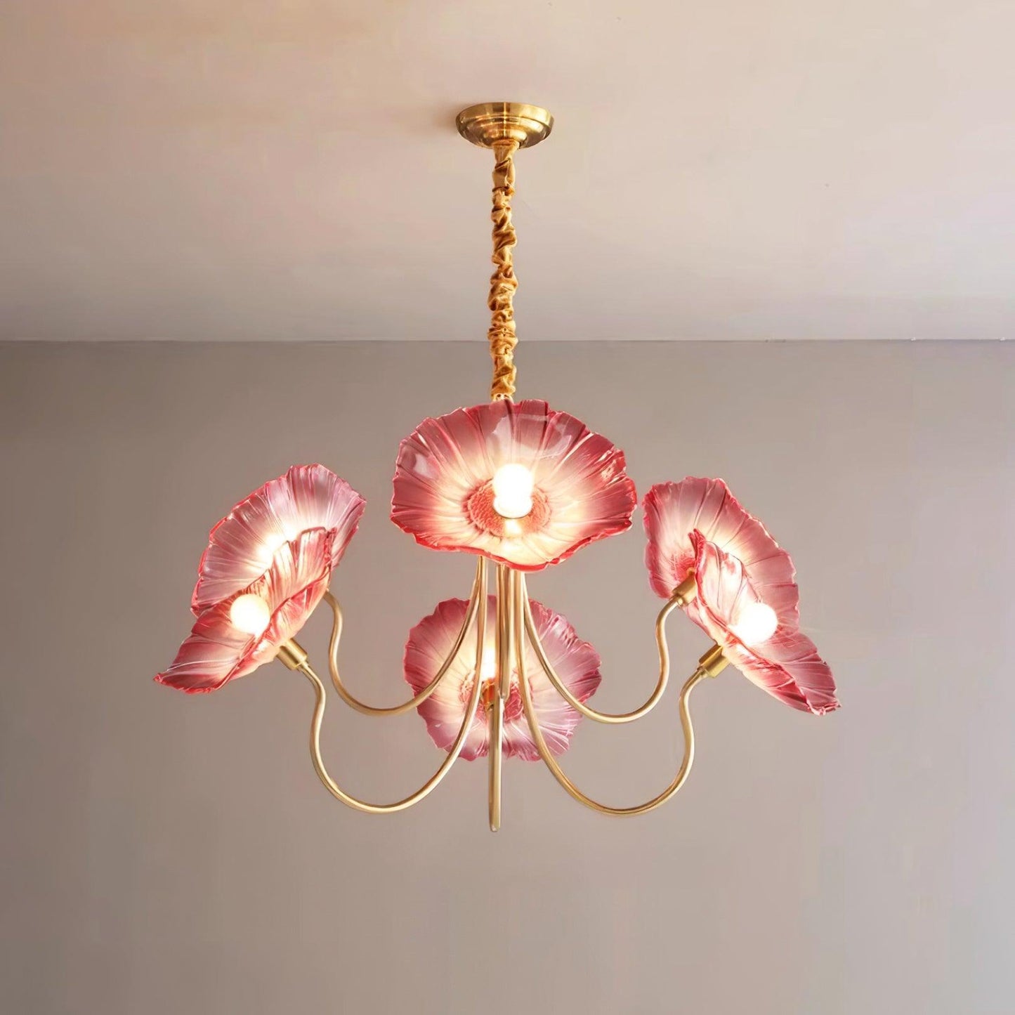 Chandelier en verre de Murano élégant - Un chef-d'œuvre de design artistique et d'une douce lueur ambiante