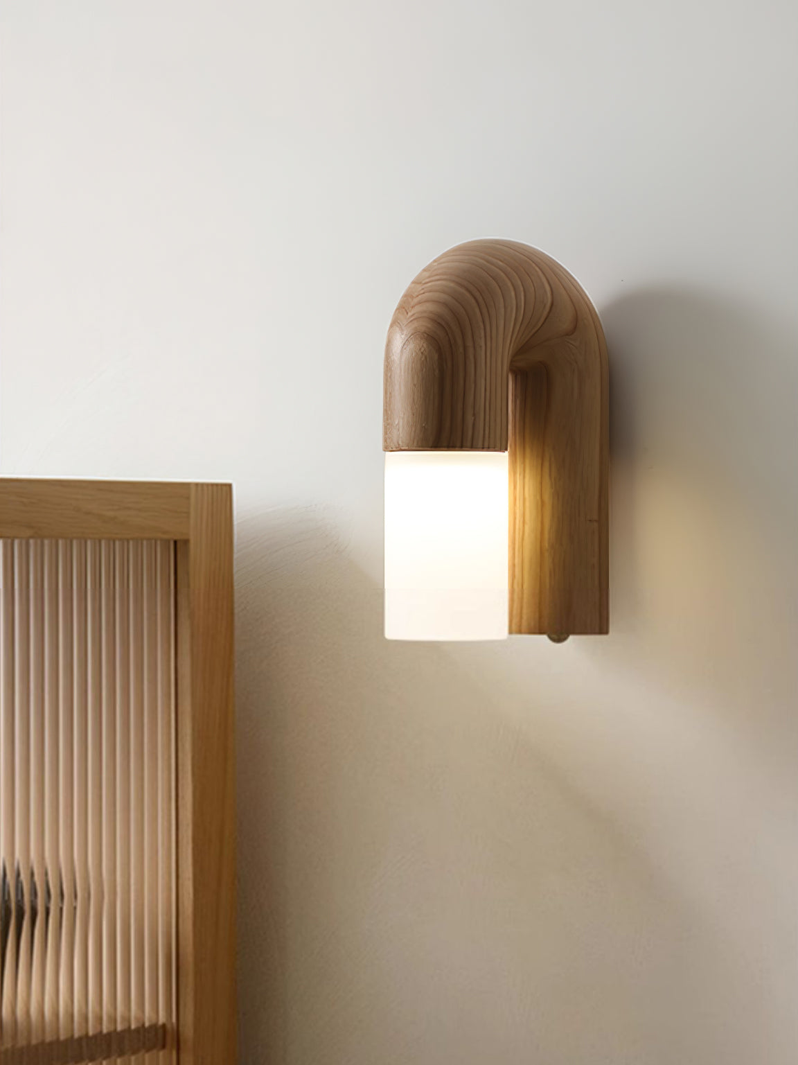 Applique Murale Arcus en Bois Élégante – Luminaire LED Chic Alliant Bois et Métal pour un Look Moderne Sophistiqué