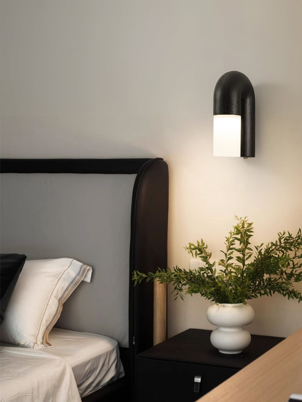 Elegant Arcus Wooden Wall Sconce – Chic LED Light Combining Wood and Metal for a Sophisticated Modern Look