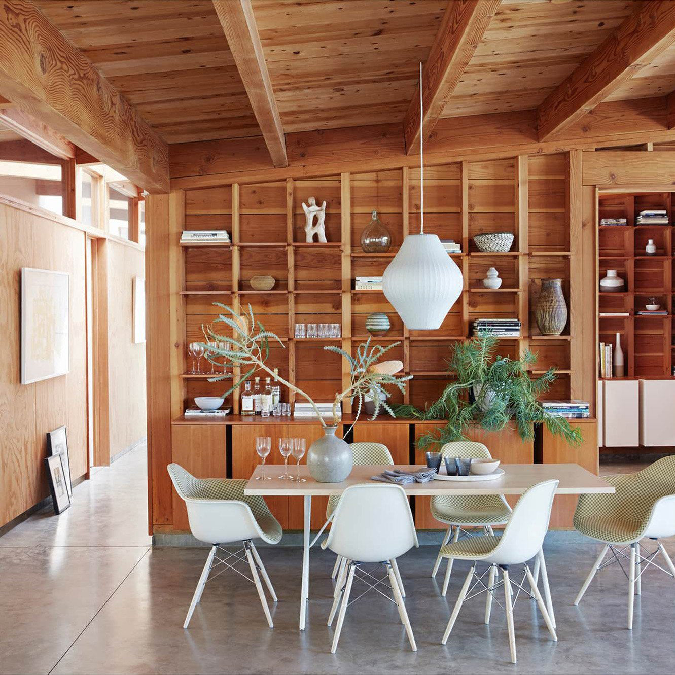 Elegant nordisk hängande lampa i trä och stål - Höj dina interiörer med modern elegans