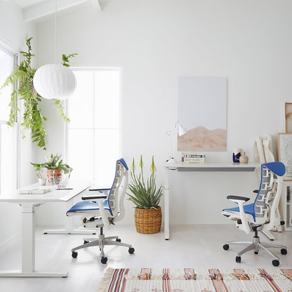 Nordische Chic Hangstoel – Elegant Hout- en Stalen Ontwerp Perfect voor Verfijnde Ruimtes