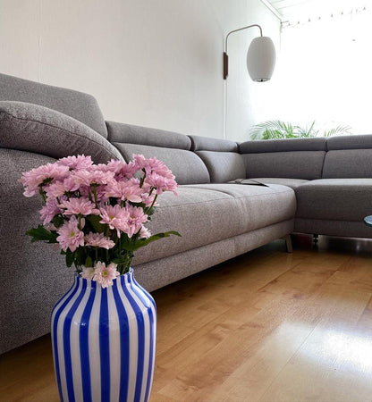 Vägglampa Nelson – Elegant modern design från 1950-talet med valnötsträ och metall