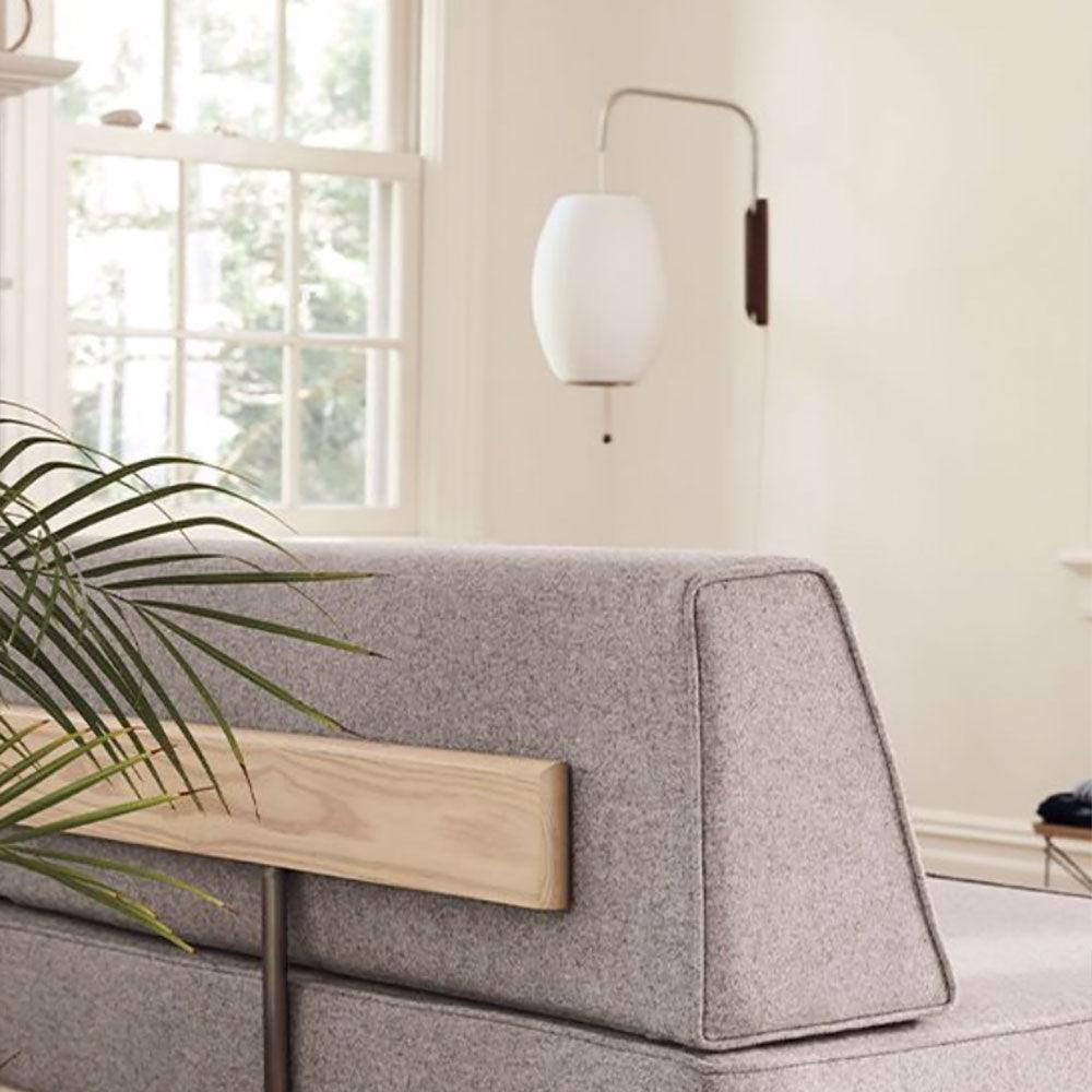 Vägglampa Nelson – Elegant modern design från 1950-talet med valnötsträ och metall