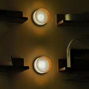 Elegant round LED wall sconce – Warm ambiance with Mylk glass diffuser for living room and bedroom decoration