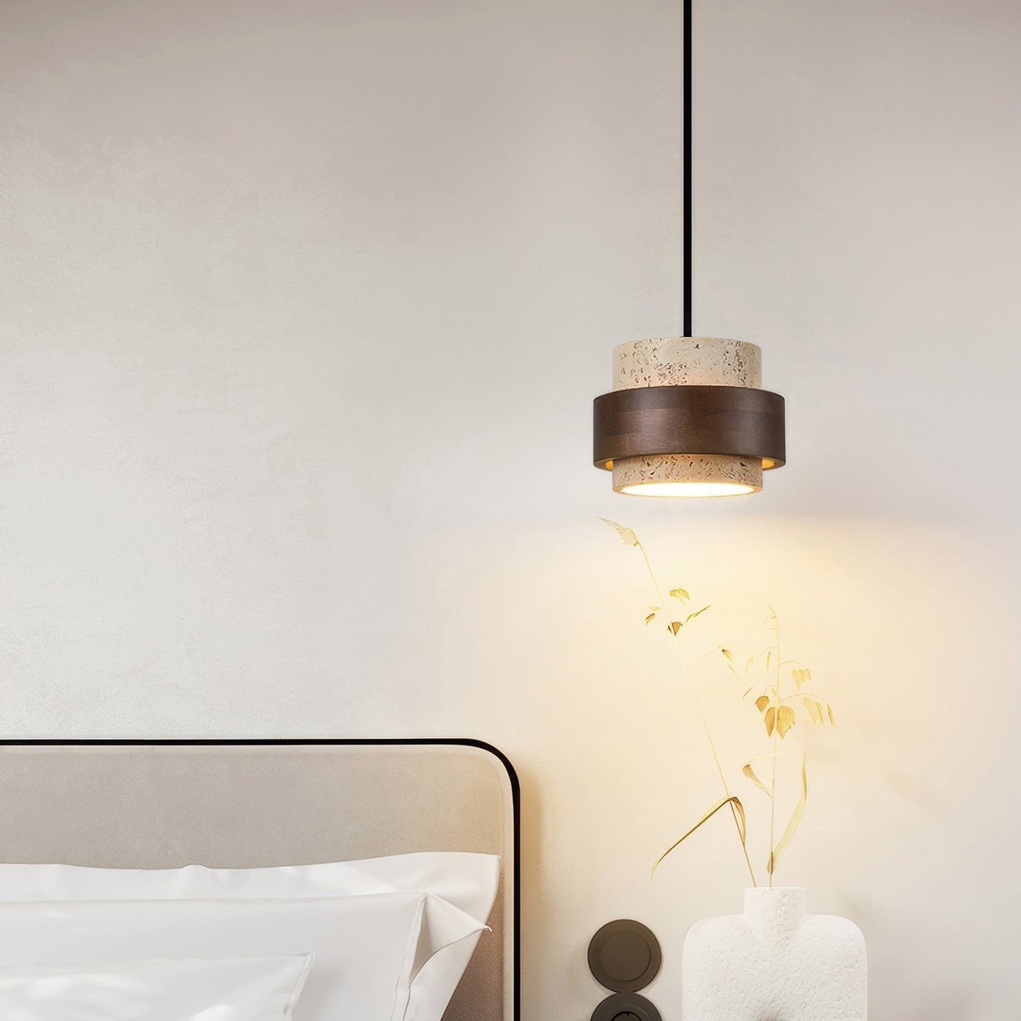 Lampe de chevet Ascend Wabi-Sabi élégamment conçue – Une fusion chic de minimalisme rétro en travertin et en bois