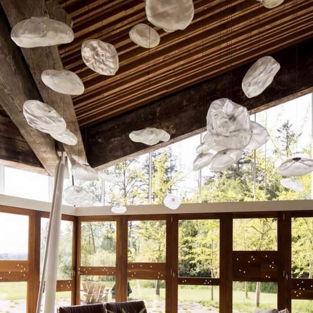 Elegant Blown Glass Pendant – A Chic and Modern LED Centerpiece