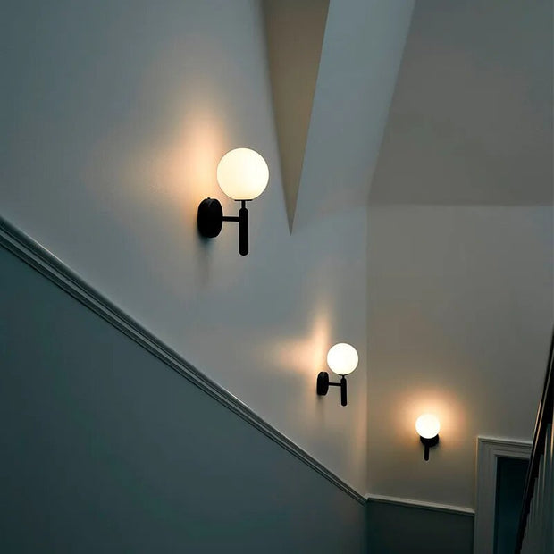 Elegant adjustable LED wall light – Stylish and eco-friendly metal design (20×32 cm)