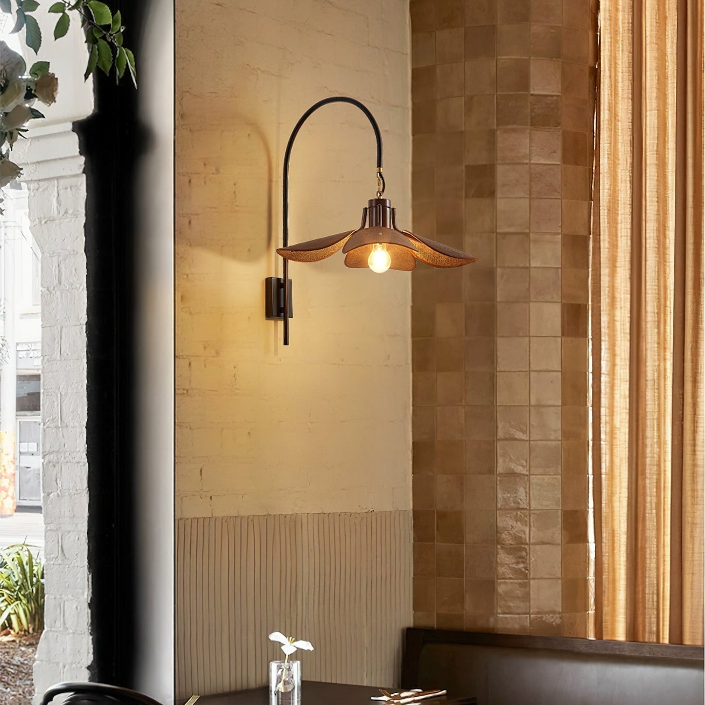 Applique Murale Florale Élégante – Design Fleur de Pétale pour une Lumière Douce et Ambiante