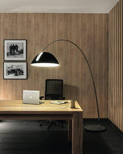 Scandinavian style Arc floor lamp – Elegant LED lighting with adjustable arm