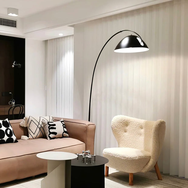 Scandinavian style Arc floor lamp – Elegant LED lighting with adjustable arm