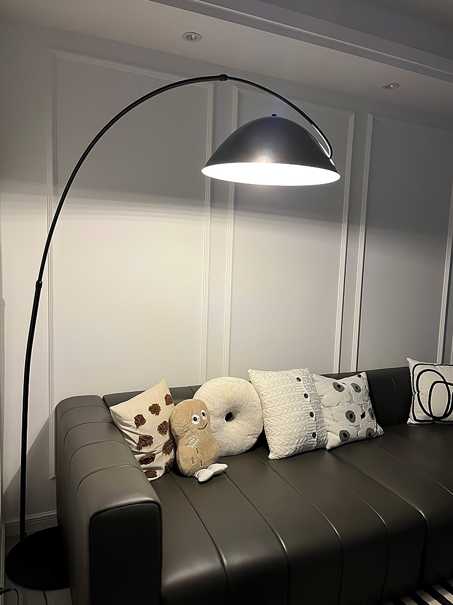 Lampe sur pied Arc de style scandinave – Éclairage LED élégant avec bras réglable