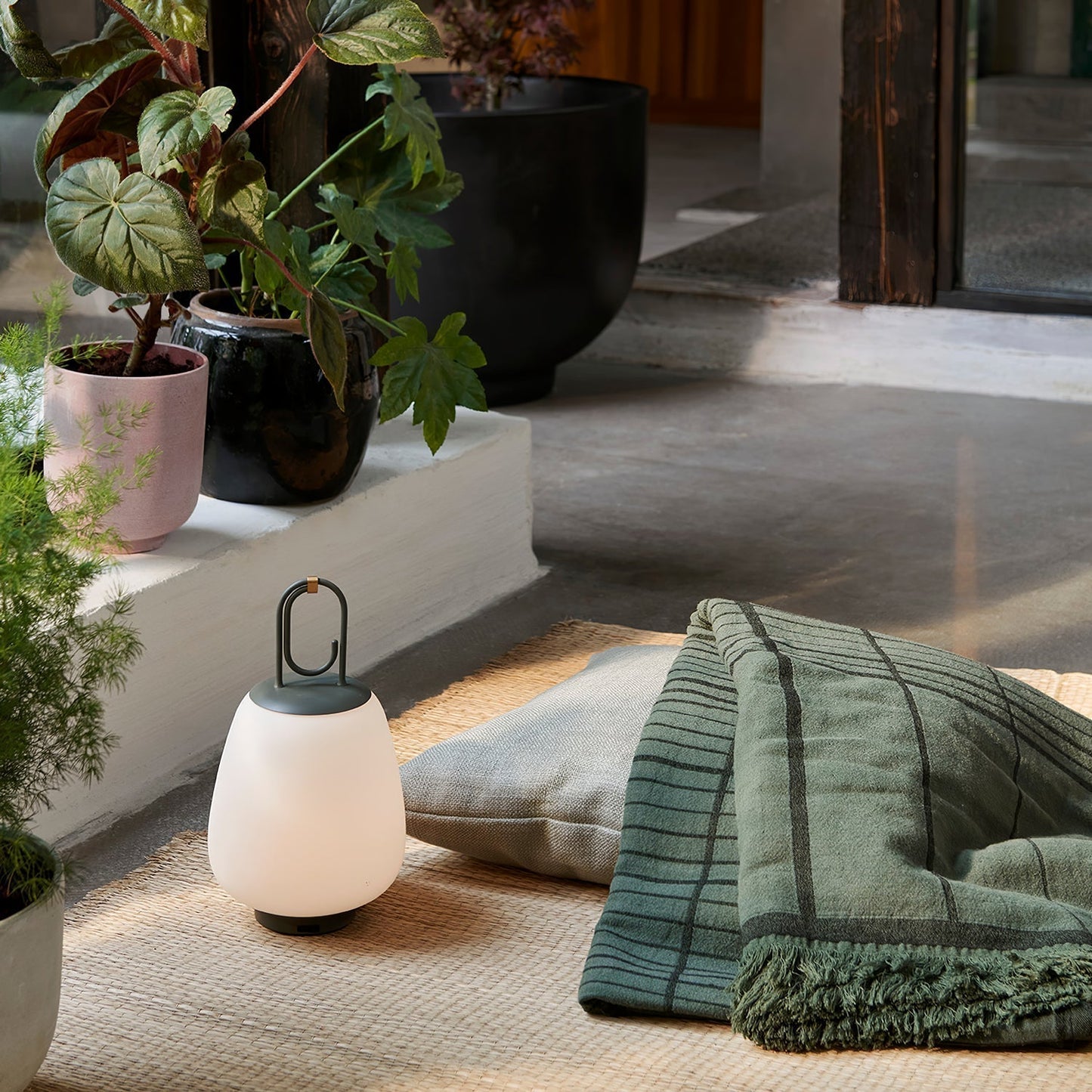 Draagbare USB-tafellamp geïnspireerd op Scandinavische stijl – Elegante dimbare LED-verlichting