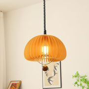 Charming pumpkin-shaped pendant – Versatile metal and wood lamp with a rustic touch