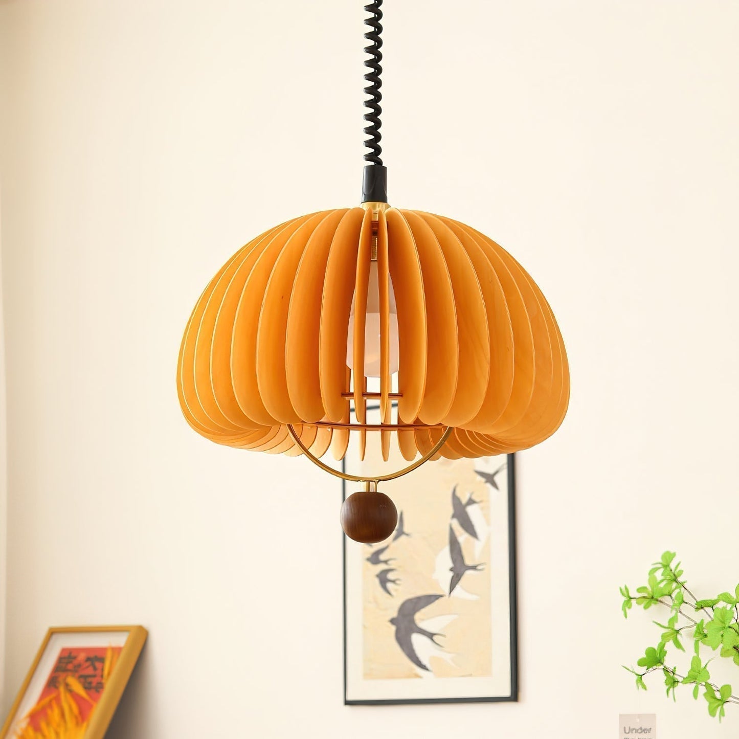 Suspension en forme de citrouille charmante – Lampe en métal et bois polyvalente avec une touche rustique